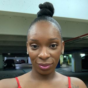 Meet your Posher, Natalie